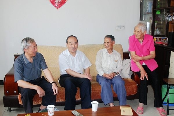 商洛市副市長(zhǎng)高?。ㄗ笃鸲┪繂栁倚Ｍ诵萁處? align=